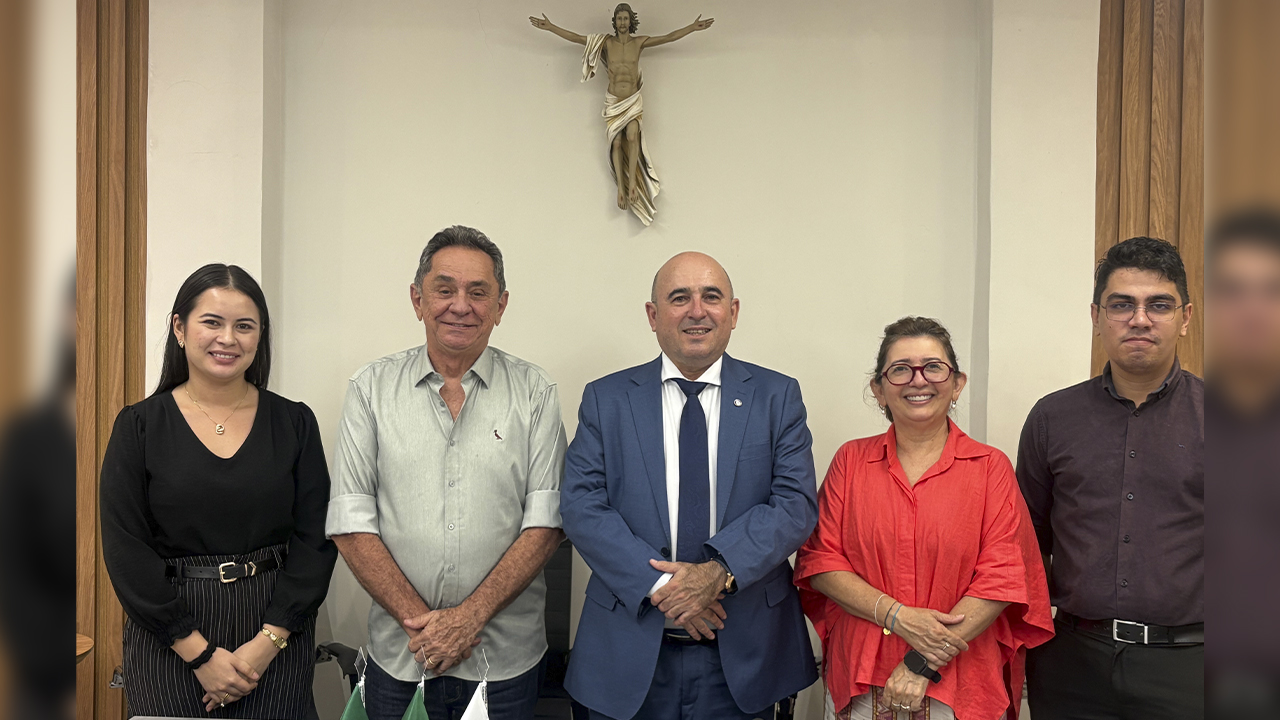 CRA-CE e CFA realizam reunião para definir sorteio de bolsas de pós-graduação